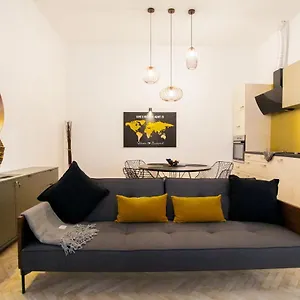 https://real-delux-apartment-next-to-gozsdu-synagogue.inbudapesthotels.com